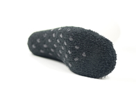 Calcetines corrientes del nilón anti adulto negro del resbalón con el material de algodón asqueroso anti