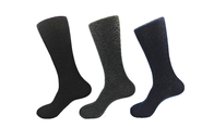Calcetines diabéticos de la compresión de las rayas negras, calcetines diabéticos Snagging de la resistencia para los hombres