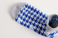 Las rayas del color sudaron - calcetines absorbentes del tobillo de los deportes con el nilón/Spandex/algodón