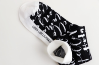 El tobillo de los deportes de la prueba del olor pega calcetines para hombre respirables de los deportes de la resbalón anti