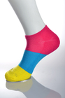 Calcetines coloridos del tobillo de los deportes de Elastane con Breathbale antirresbaladizo/anti - materiales asquerosos
