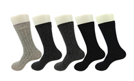 Los calcetines rayados para hombre del vestido de la cachemira gris, hacen para pedir calcetines atléticos del vestido
