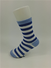 Diversos modelos de las telas de los niños de los calcetines antibacterianos del blanco encontrados hacen para ordenar