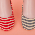 El gris/las rayas rojas no desliza calcetines invisibles ningunos calcetines del trazador de líneas de la demostración con buena elasticidad