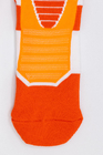 Calcetines atléticos deportivos de secado rápido del baloncesto con el material de nylon disponible